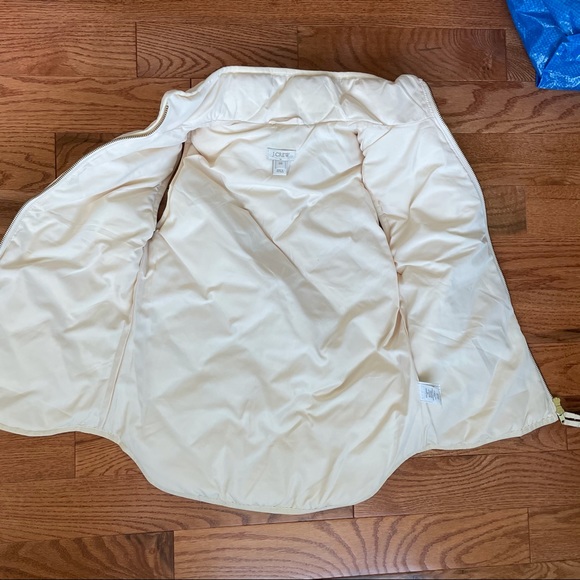 J. Crew Puffy Quilted Vest - Picture 4 of 5